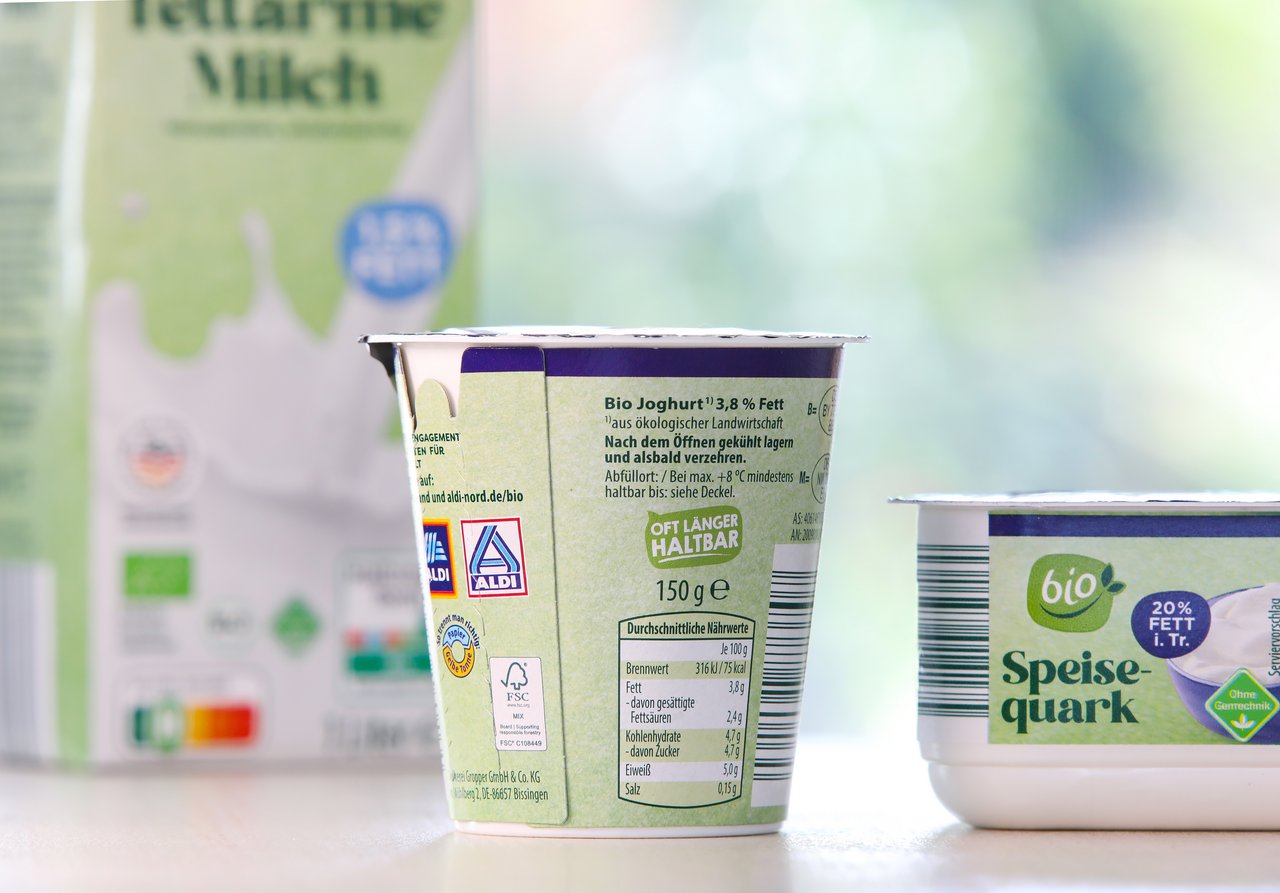 Foto von Milchprodukten mit der Aufschrift "Oft länger haltbar"