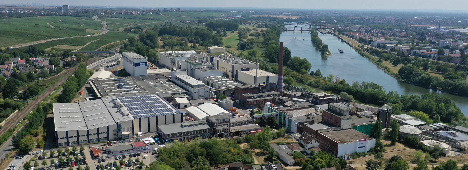 Wasserstoff- und Erdgasrohre im Werk von Essity